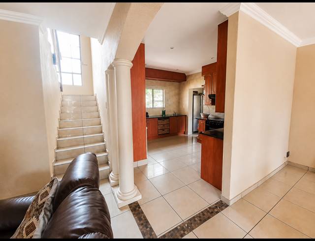 3 BEDROOM HOUSE FOR SALE IN VANDERBIJLPARK SW 5